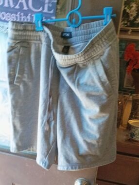 Men's Gray Drawstring Lounge Shorts -  Casual Comfort Apt.9